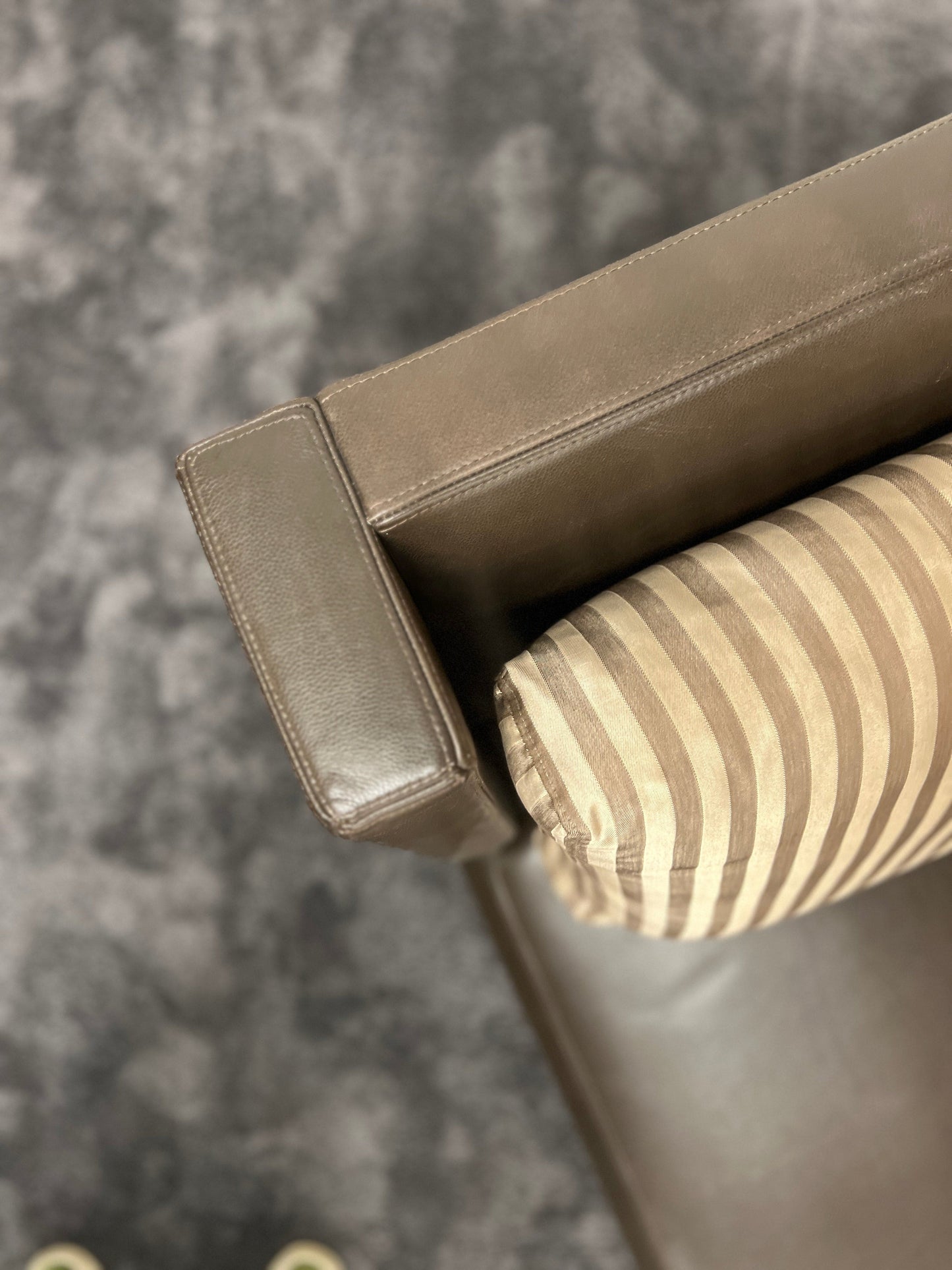 Méridienne latine vintage par Christian Liaigre