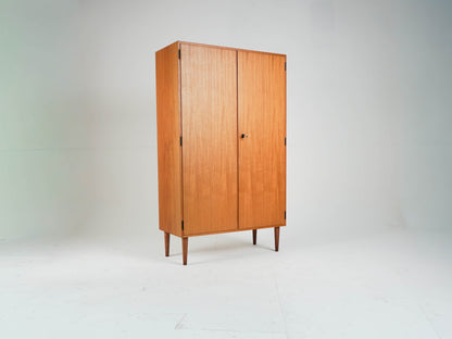 Vintage Kleiderschrank aus Teakholz, Mid-Century Modern