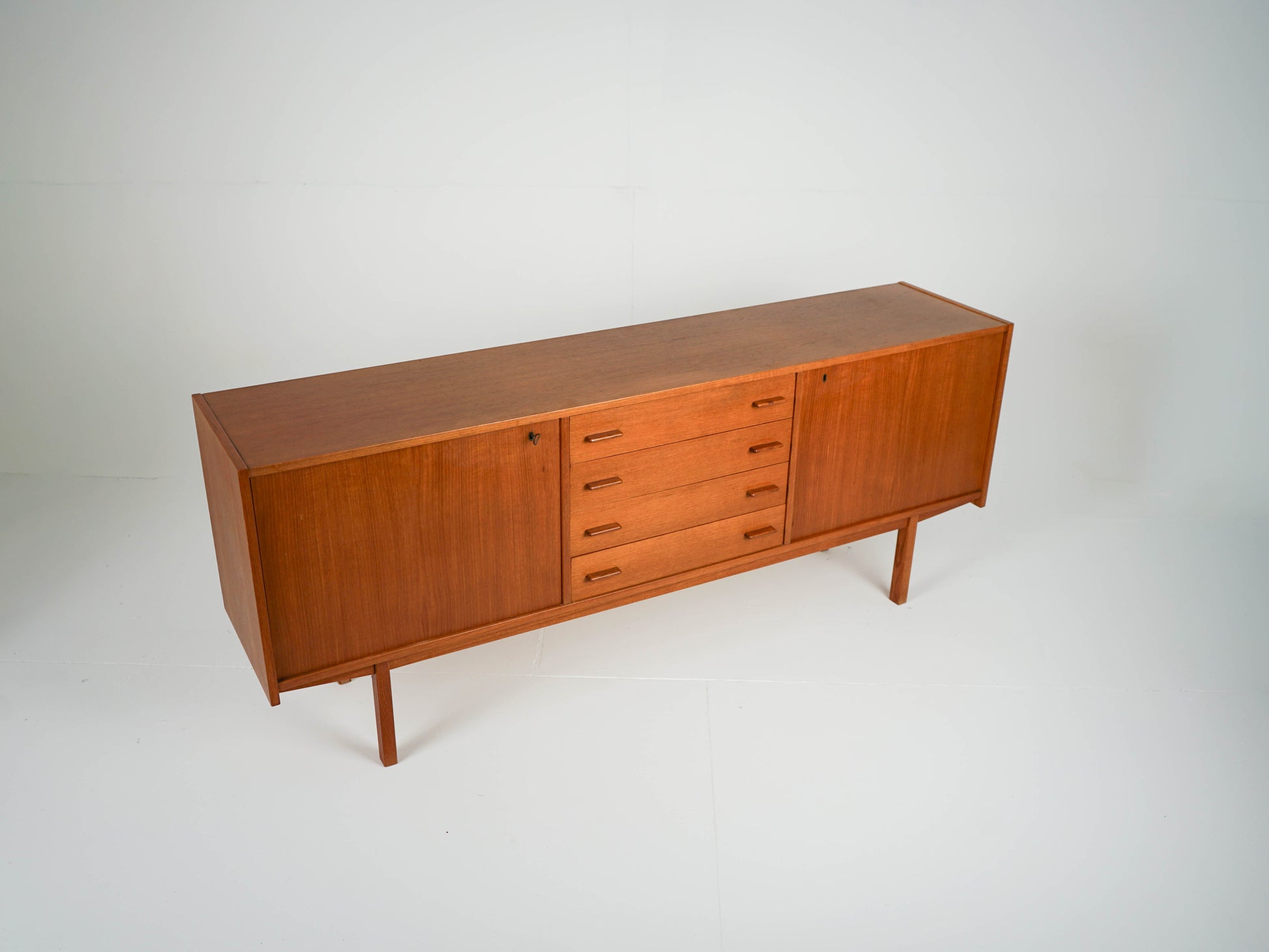 Vintage Sideboard aus Teak, Mid-Century