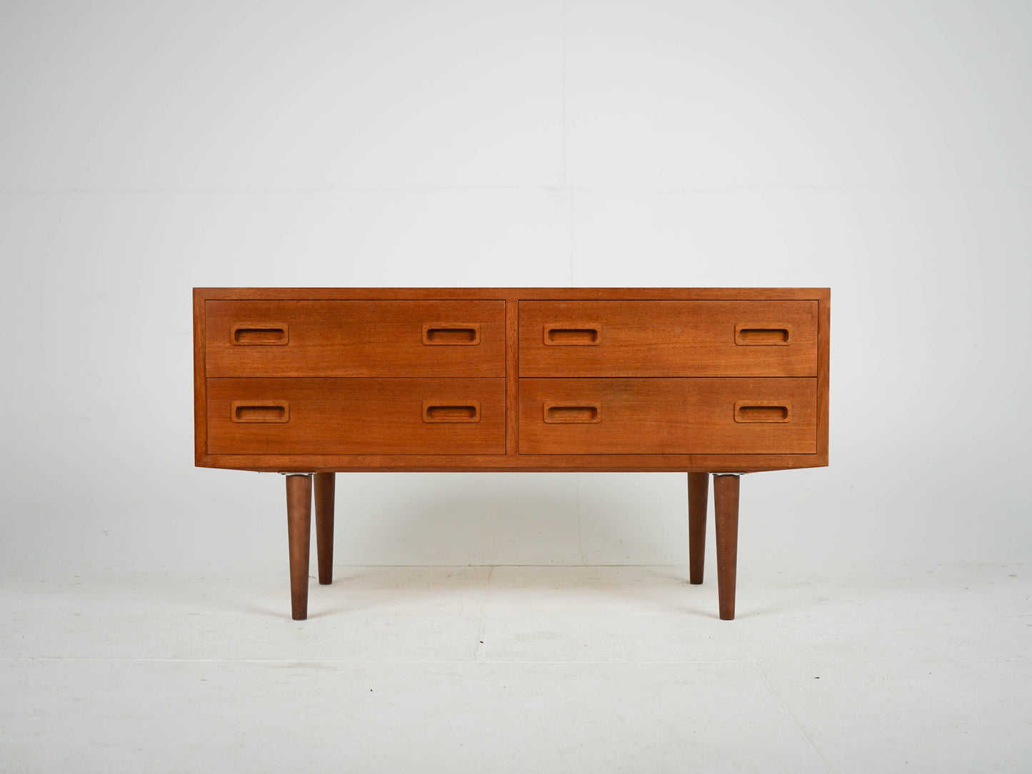 Vintage Teak Kommode von Poul Hundevad