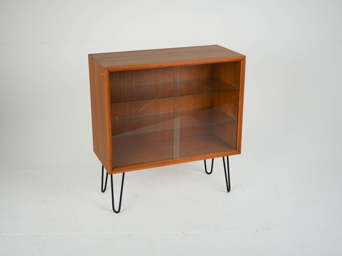 Vintage Vitrine aus Teakholz mit Bar, Mid-Century Modern