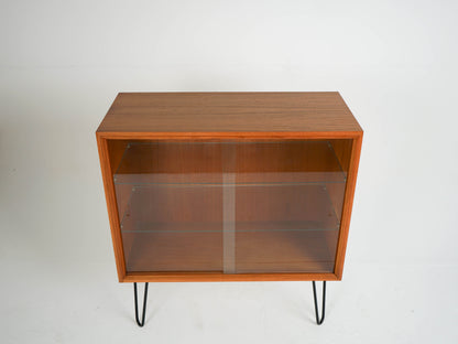 Vintage Vitrine aus Teakholz mit Bar, Mid-Century Modern