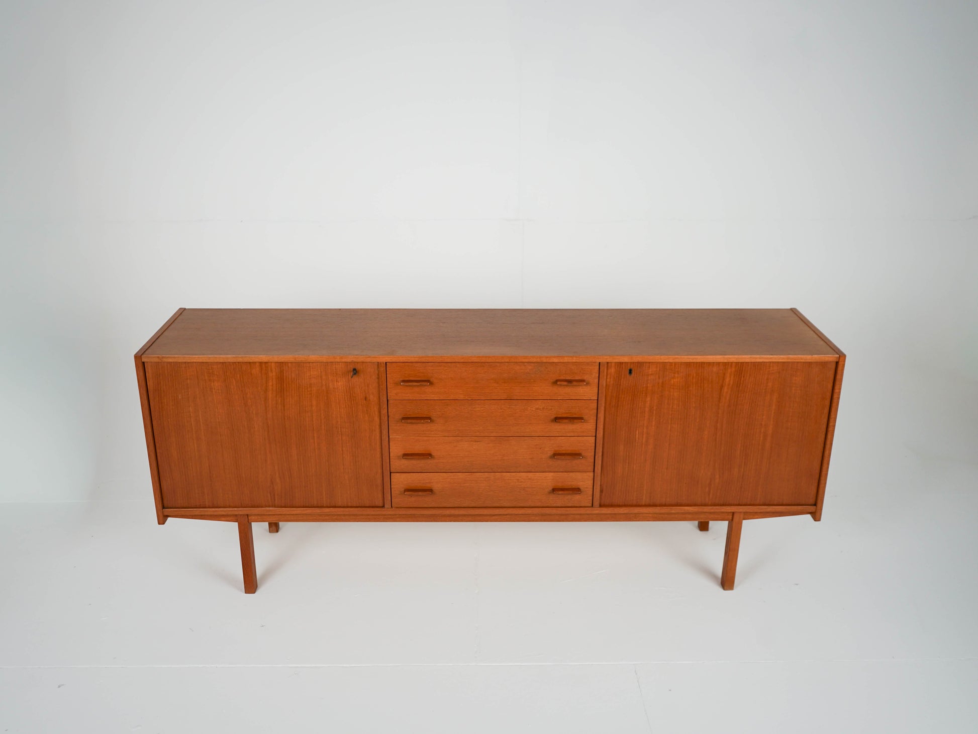 Vintage Sideboard aus Teak, Mid-Century