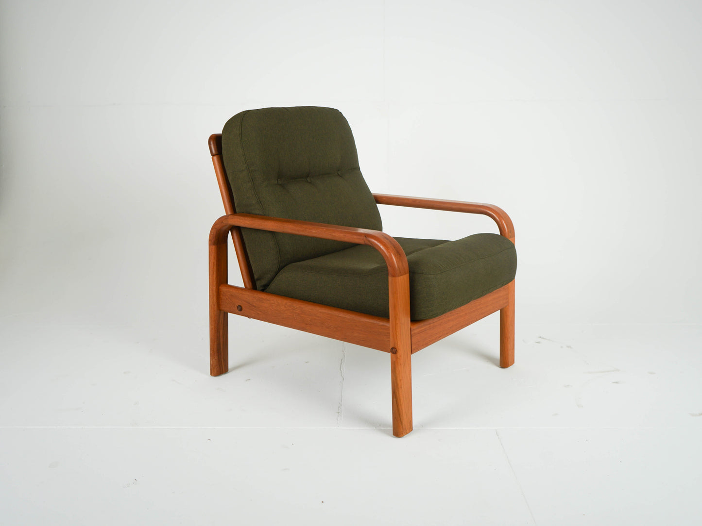 Vintage Sessel Teak mit neuem grünen Bezug