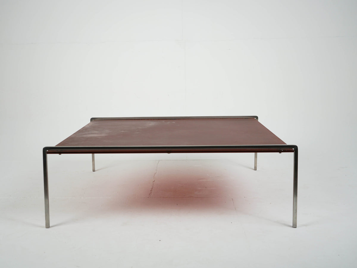 Couchtisch Ion von Konstantin Grcic für ClassiCon
