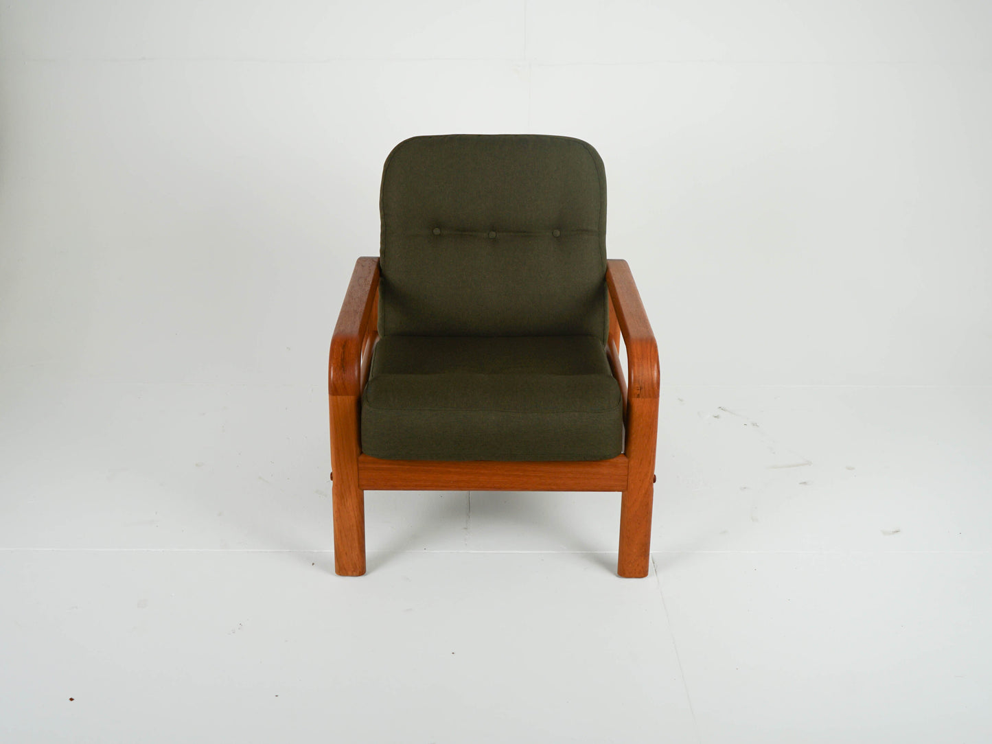 Vintage Sessel Teak mit neuem grünen Bezug