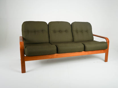 Vintage Sofa Teak neu bezogen grün