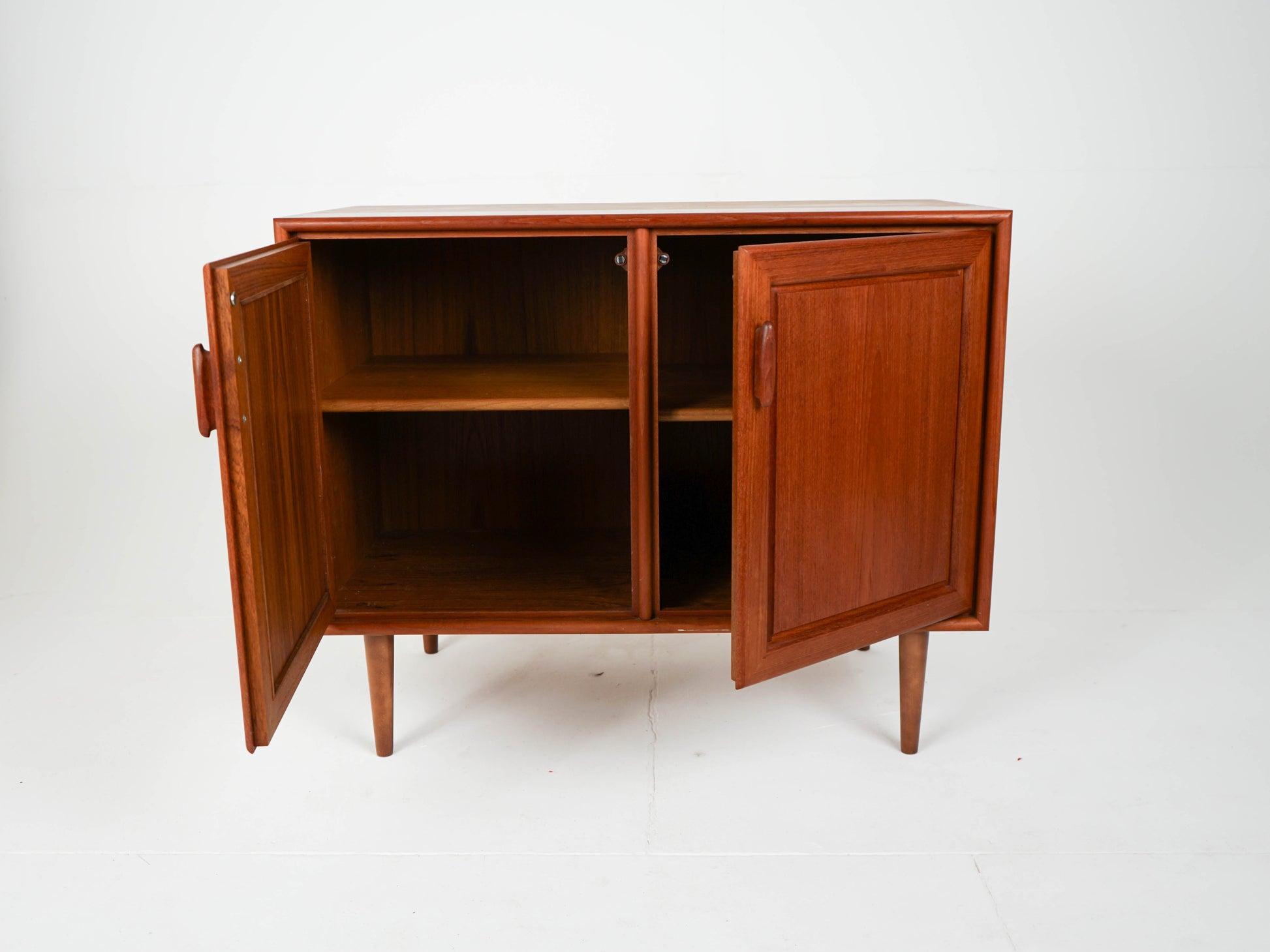 Vintage Sideboard Teak