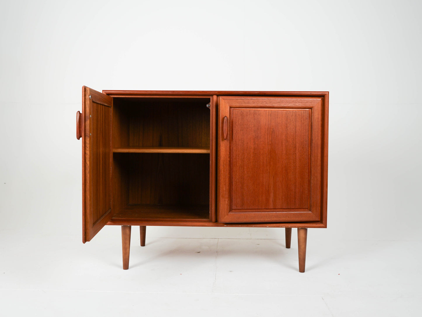 Vintage Sideboard Teak