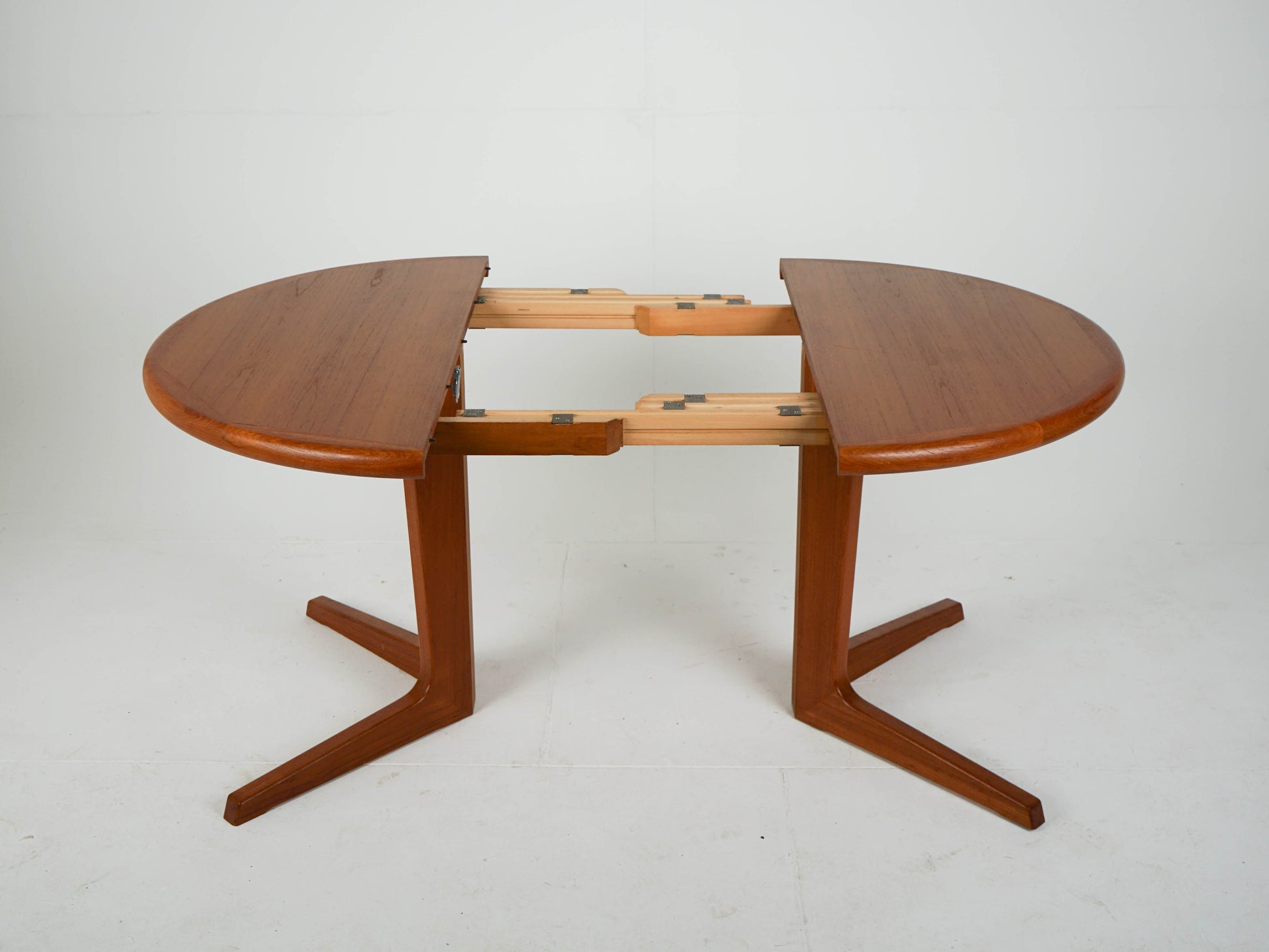 Vintage Esstisch Teak ausziehbar rund