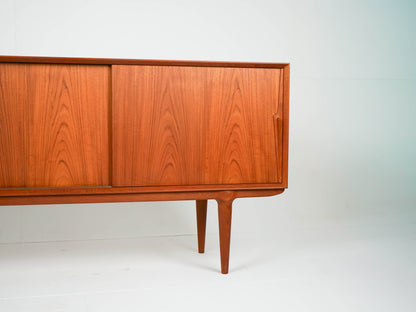 Vintage Sideboard Modell #18 von Gunni Omann für Omann Jun, Teak