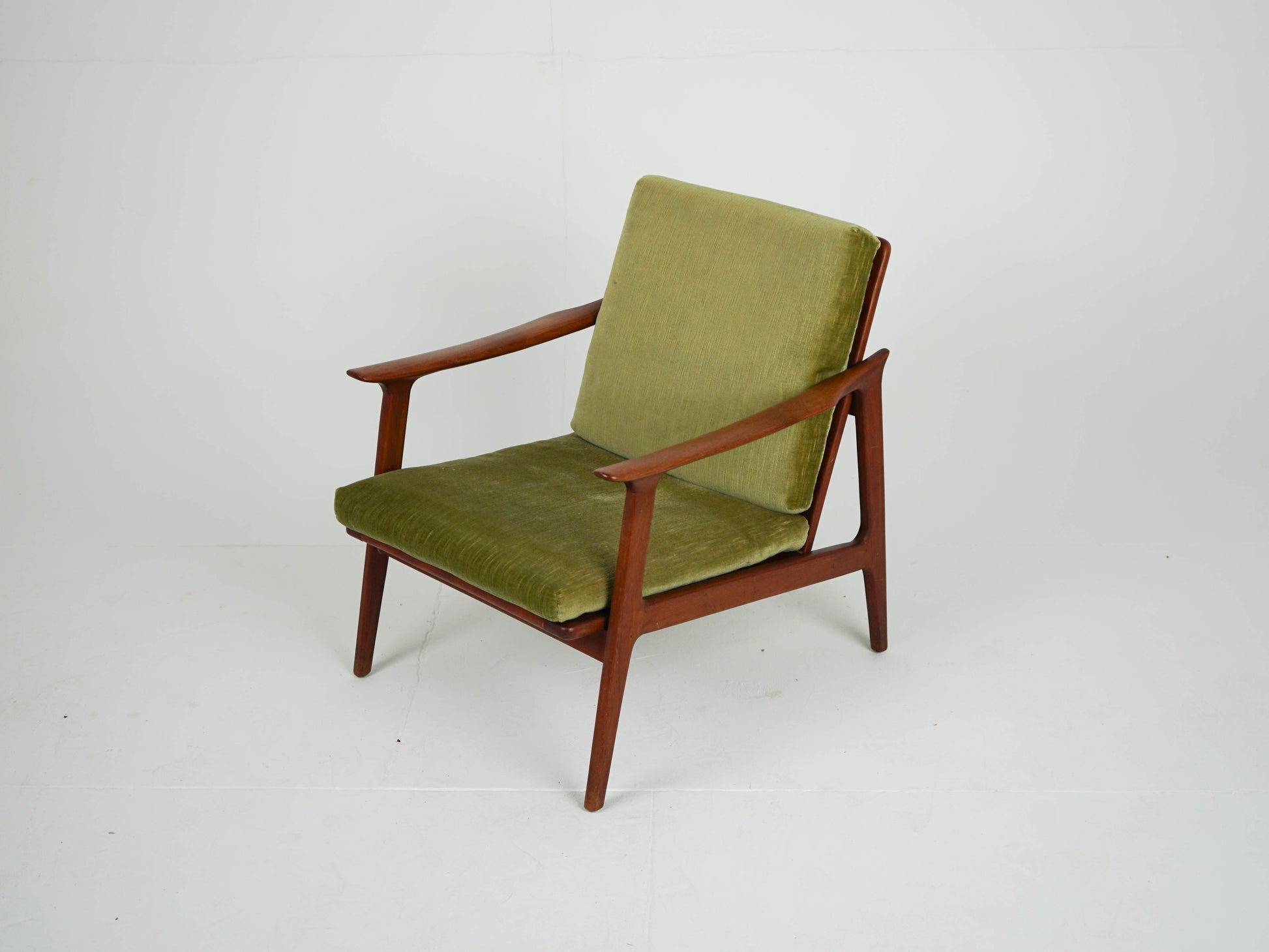 Vintage Sessel Teak grün Samtstoff