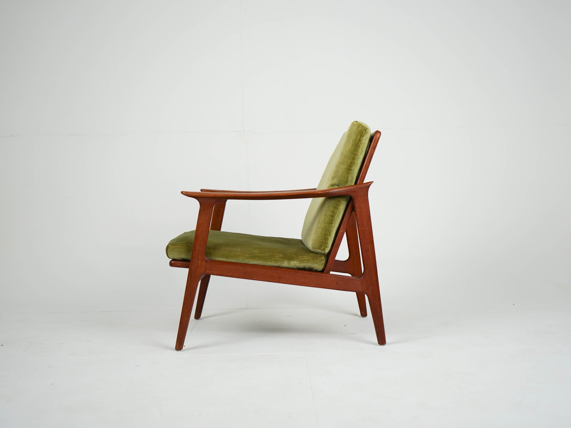 Vintage Sessel Teak grün Samtstoff
