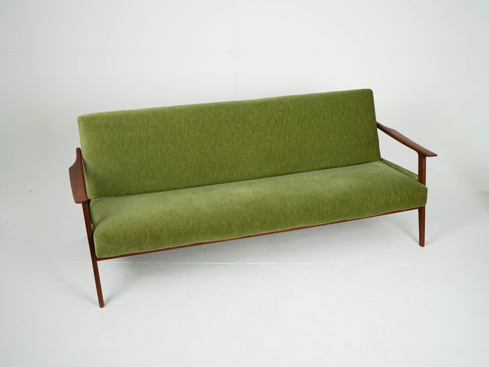 Vintage Tagesbett Sofa Teak grün Samtbezug
