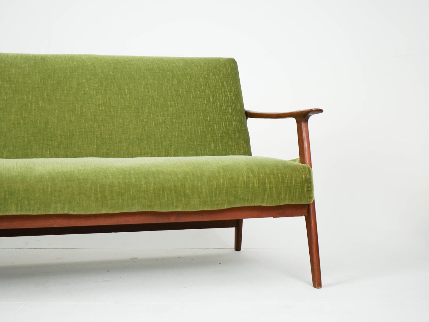 Vintage Tagesbett Sofa Teak grün Samtbezug