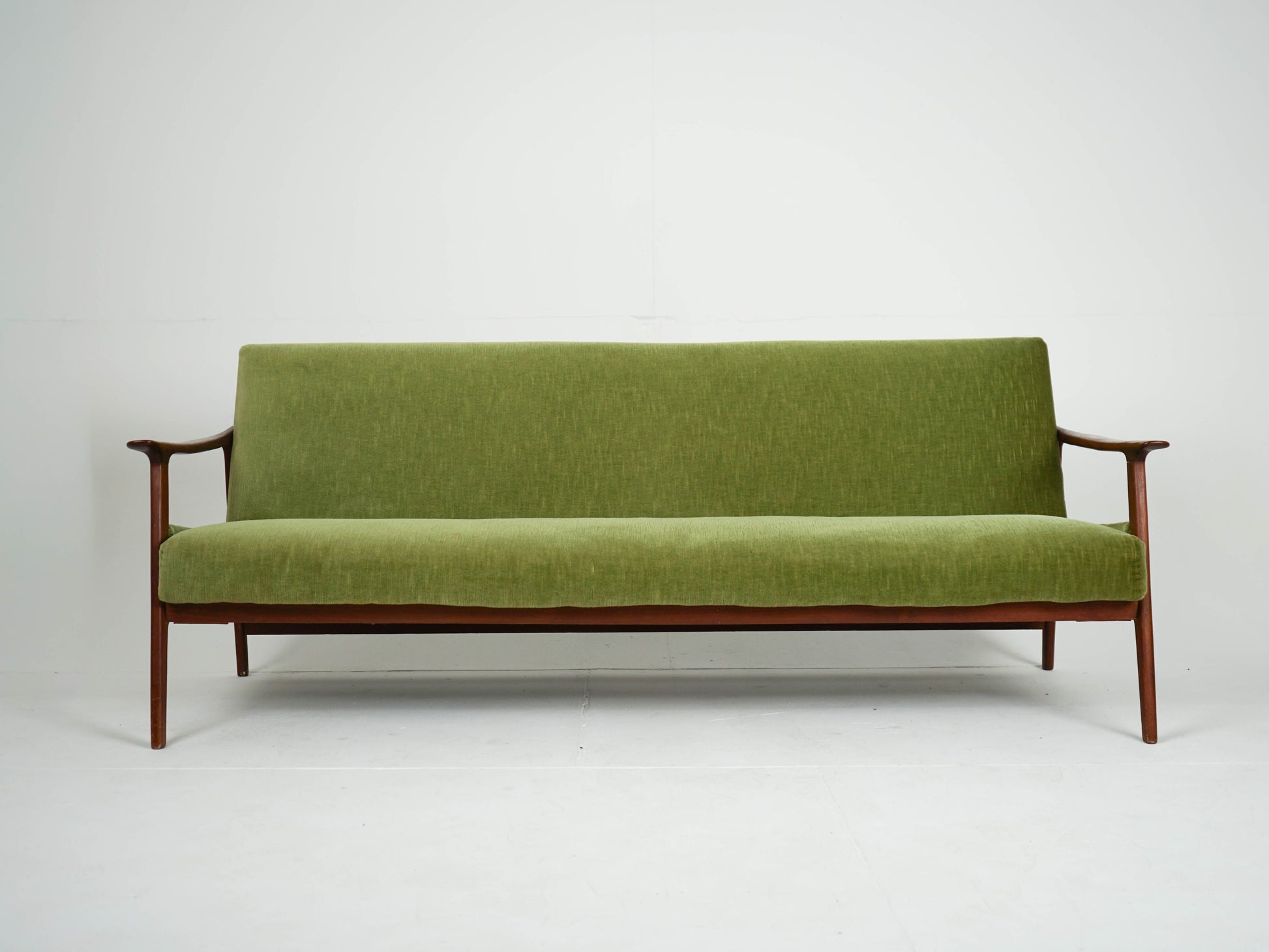 Vintage Tagesbett Sofa Teak grün Samtbezug