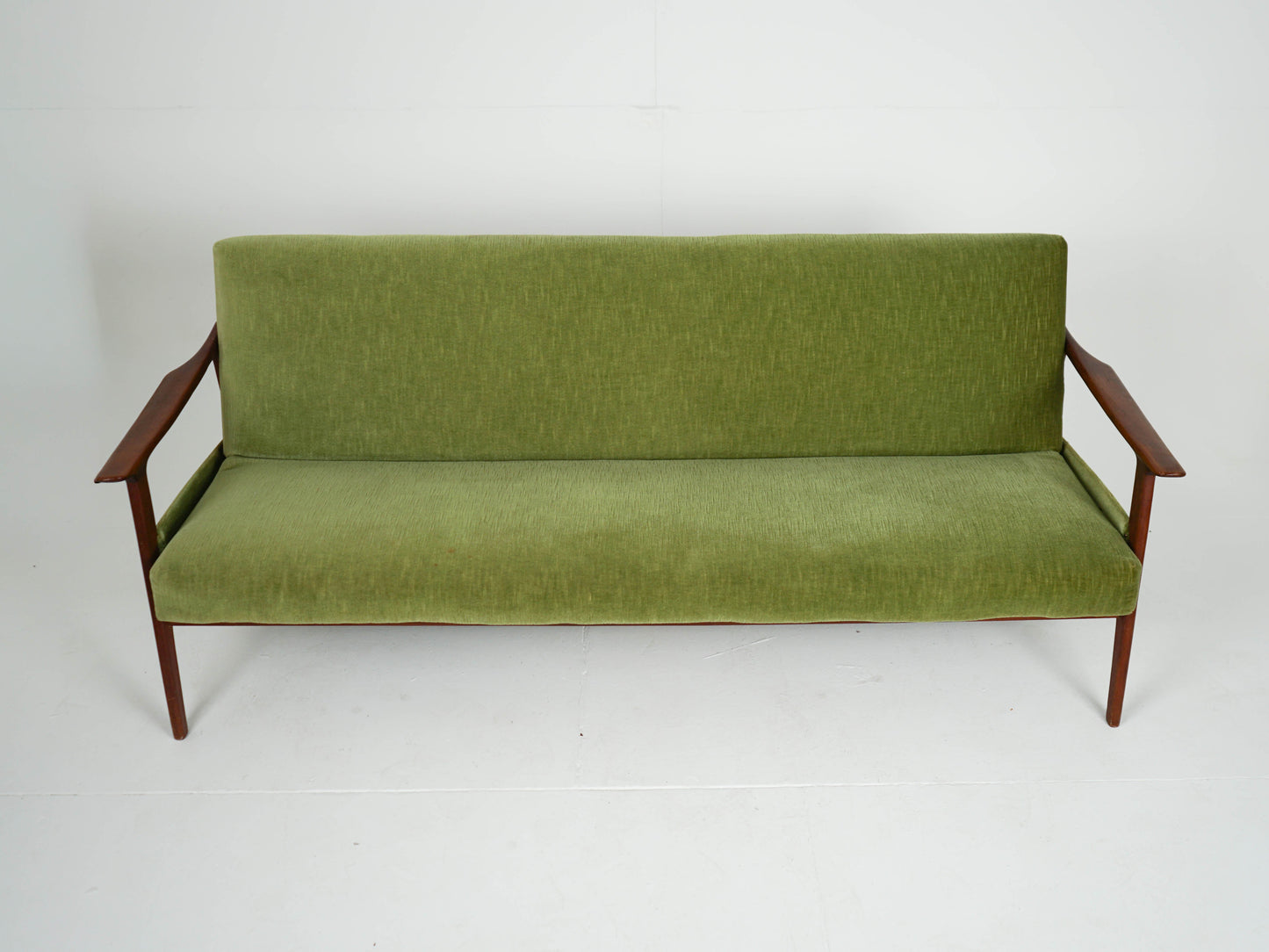 Vintage Tagesbett Sofa Teak grün Samtbezug