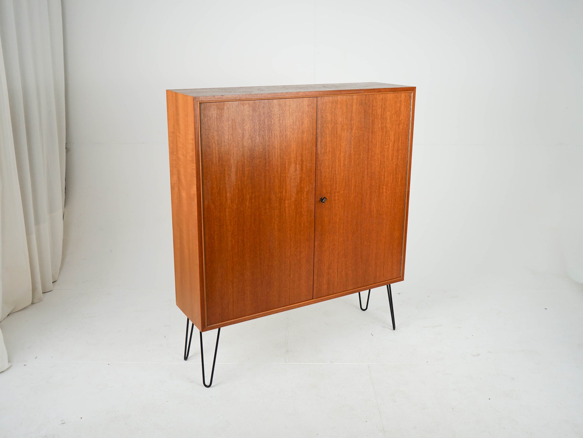 Vintage Teak Schrank Unikat Braun