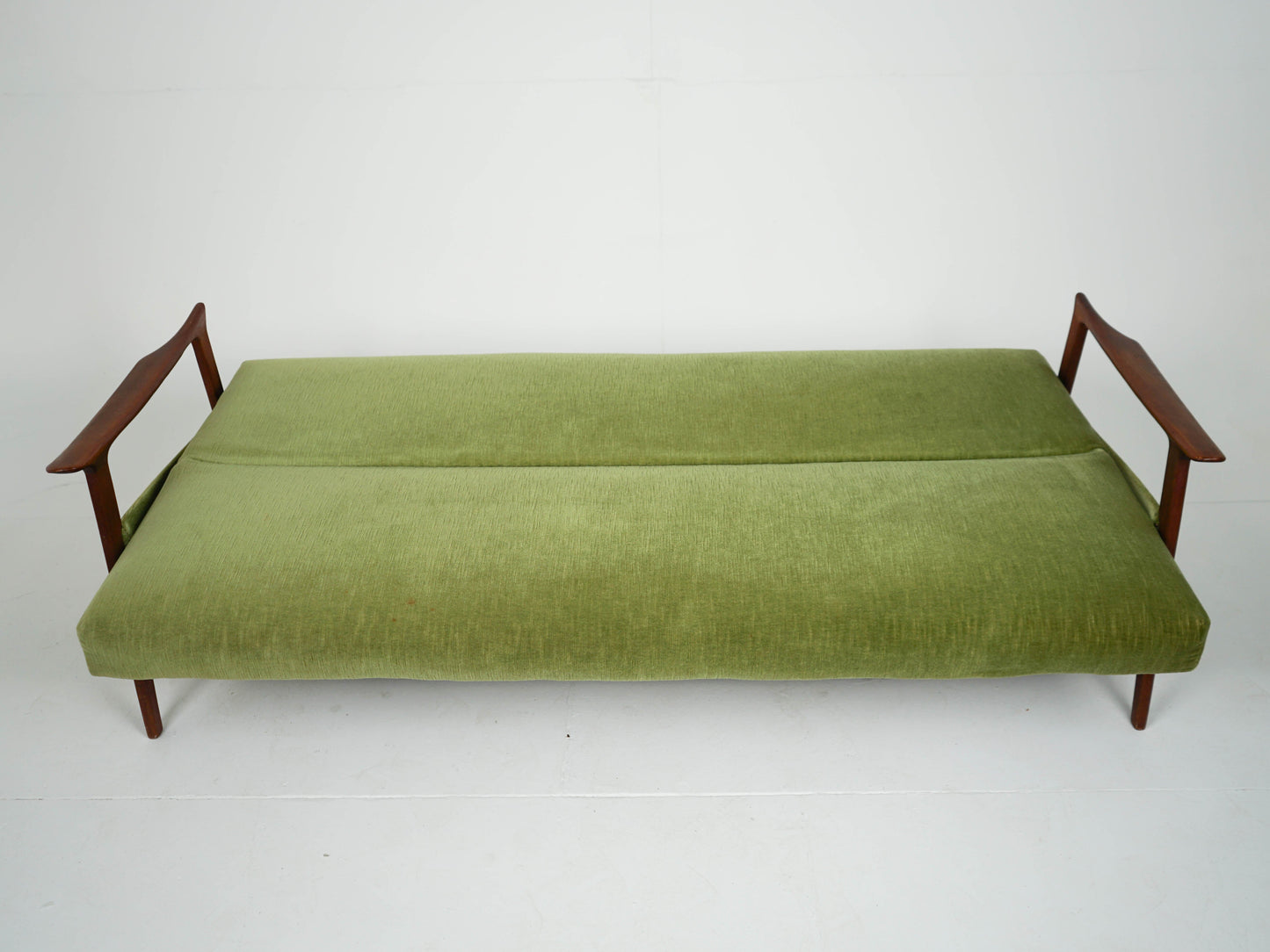 Vintage Tagesbett Sofa Teak grün Samtbezug