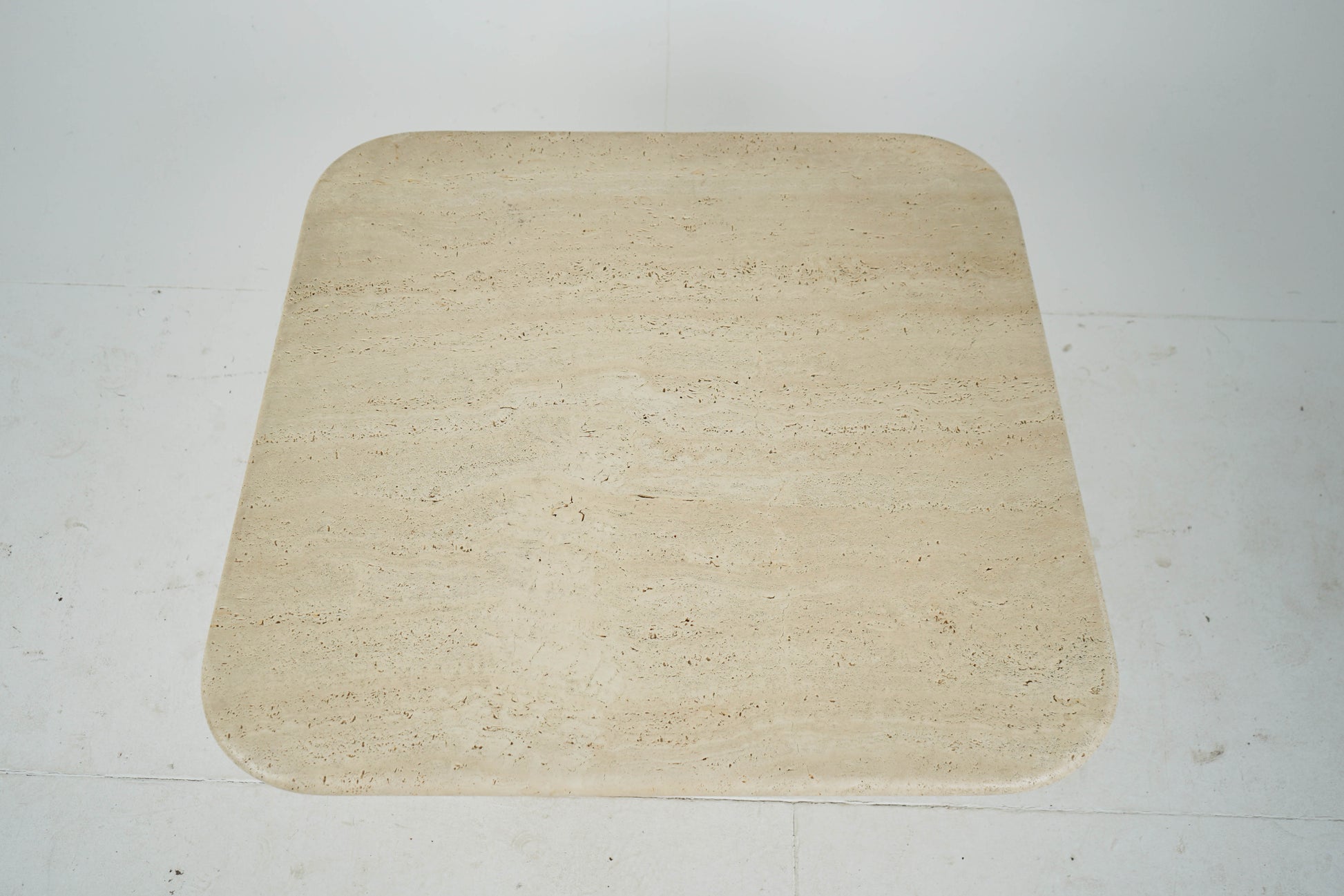 Vintage Couchtisch aus Travertin, italienisch, 80er