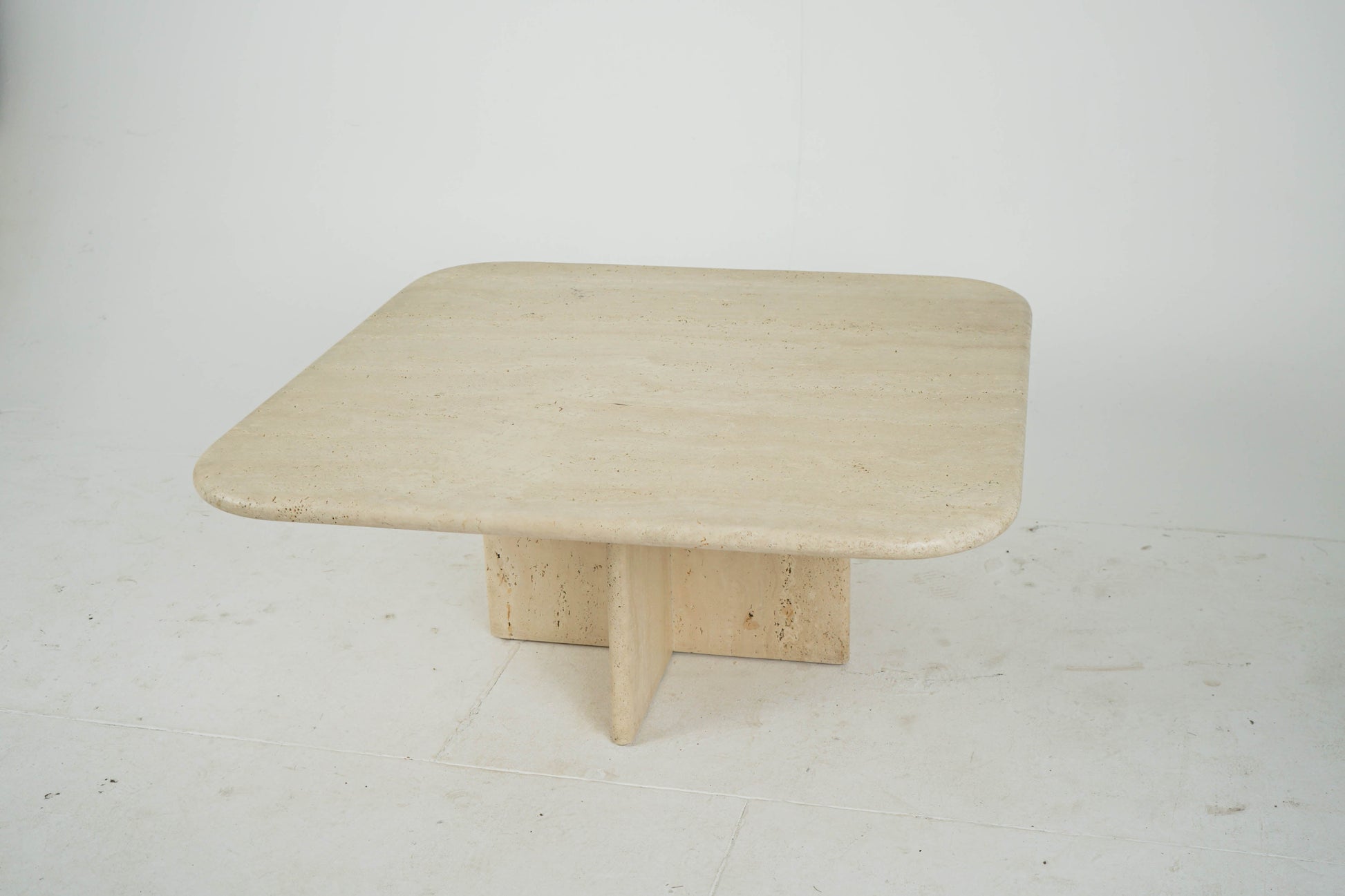 Vintage Couchtisch aus Travertin, italienisch, 80er