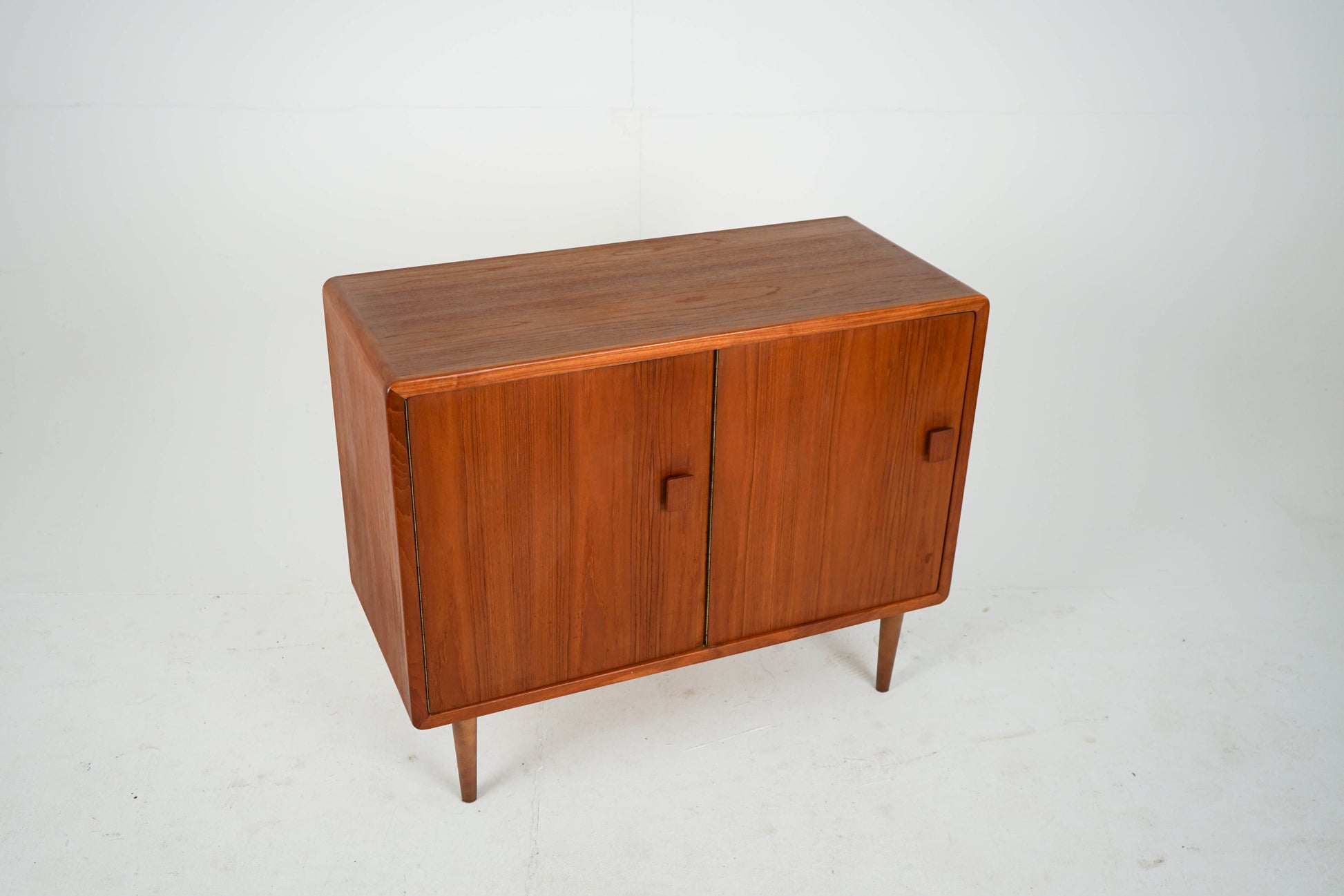 Vintage Sideboard Vinylschrank Teak unique attribute
