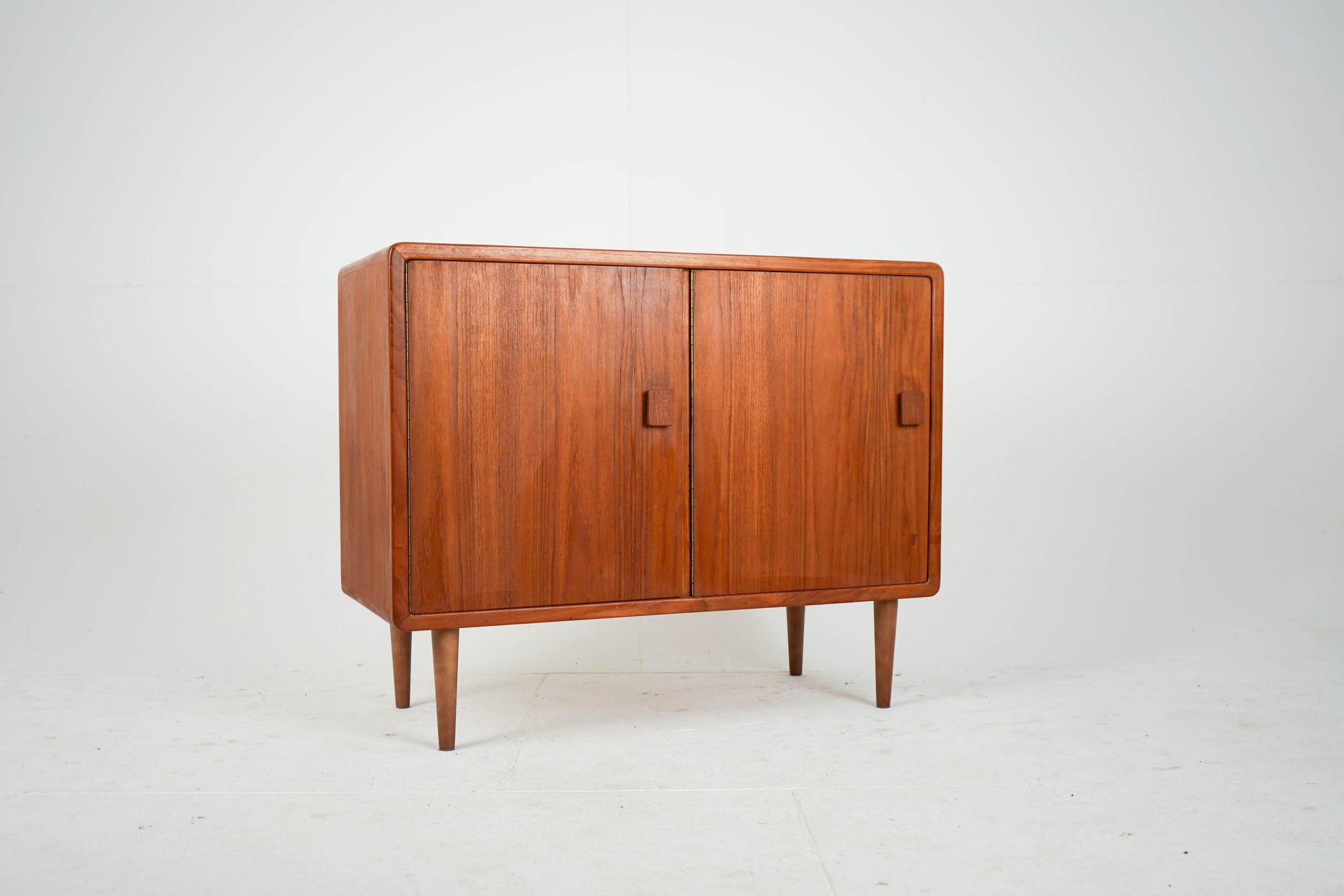 Vintage Sideboard Vinylschrank Teak unique attribute