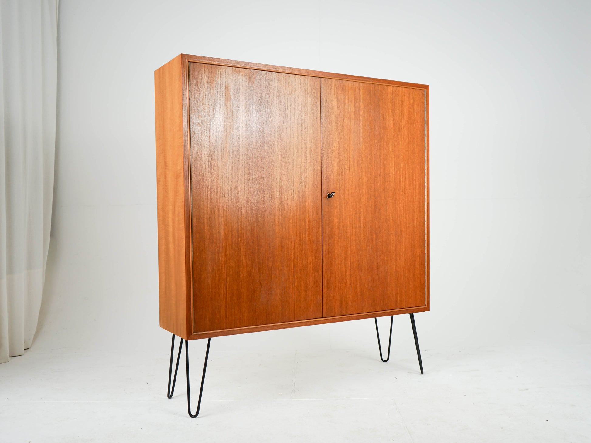 Vintage Teak Schrank Unikat Braun