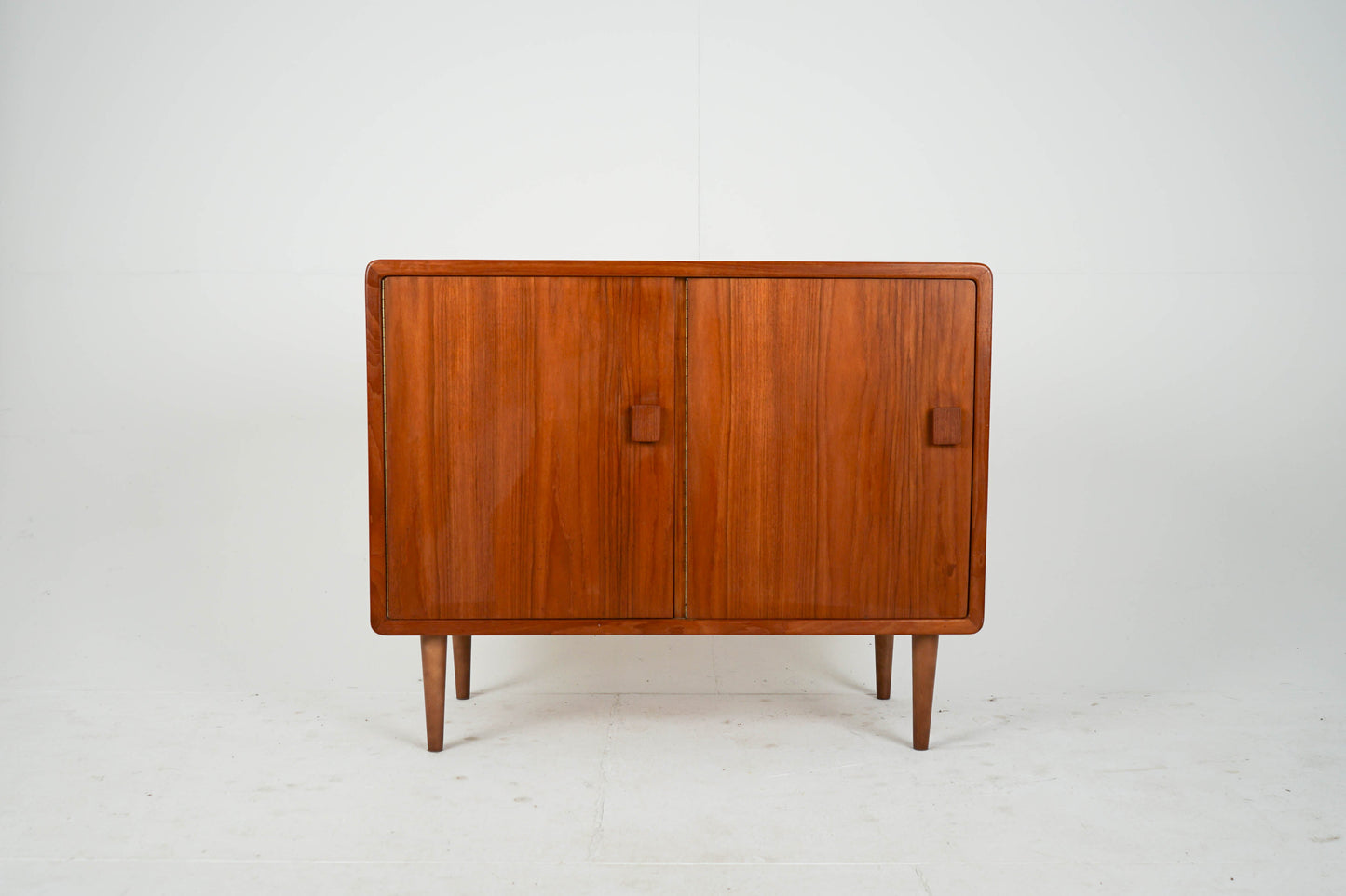 Vintage Sideboard Vinylschrank Teak unique attribute