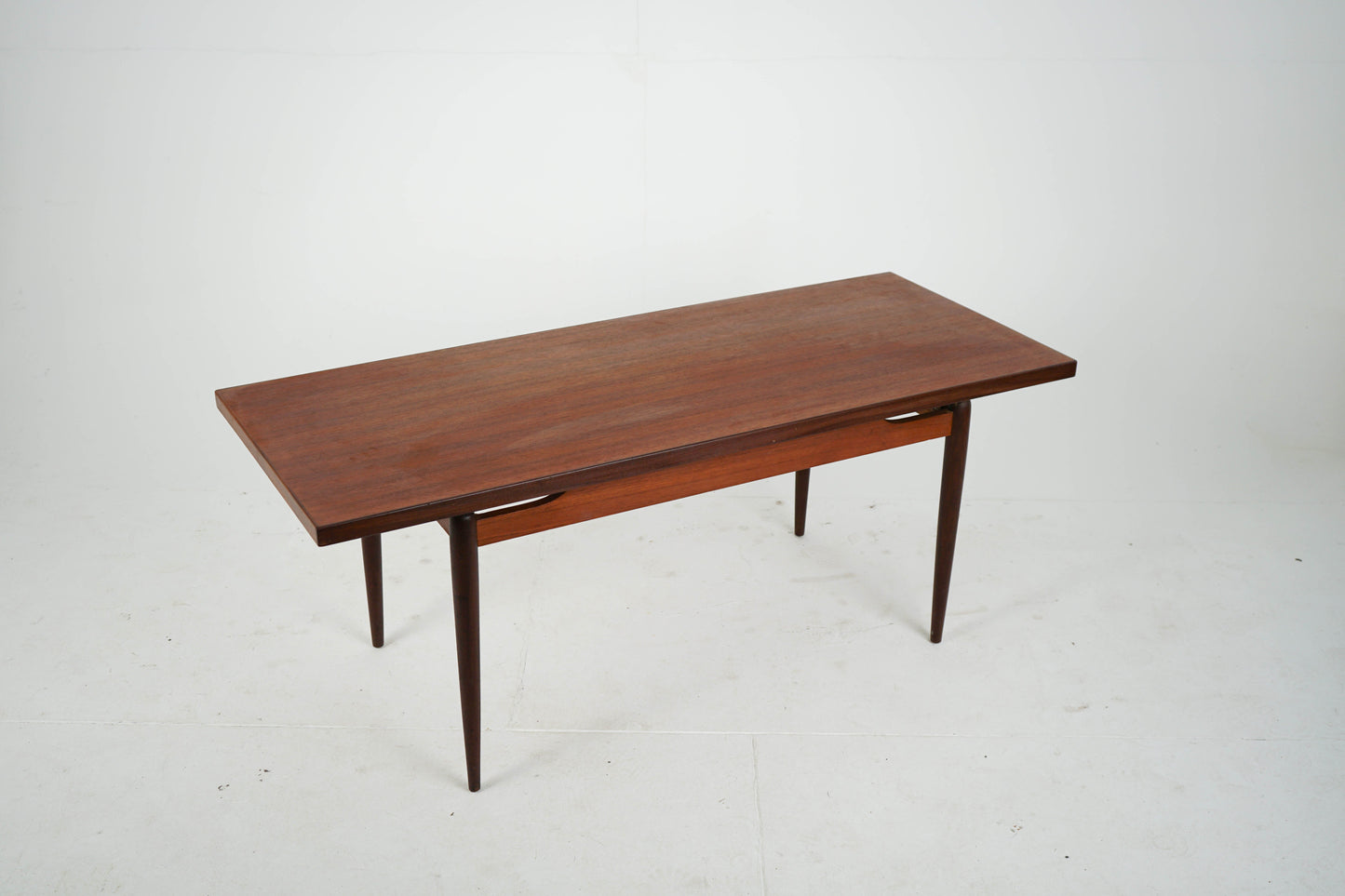 Vintage Couchtisch aus Teakholz Mid Century