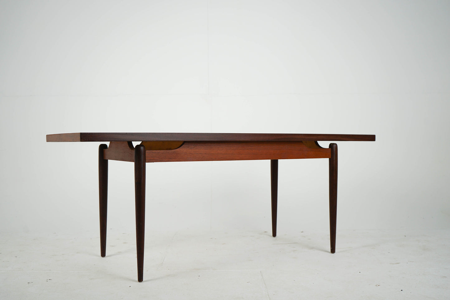 Vintage Couchtisch aus Teakholz Mid Century