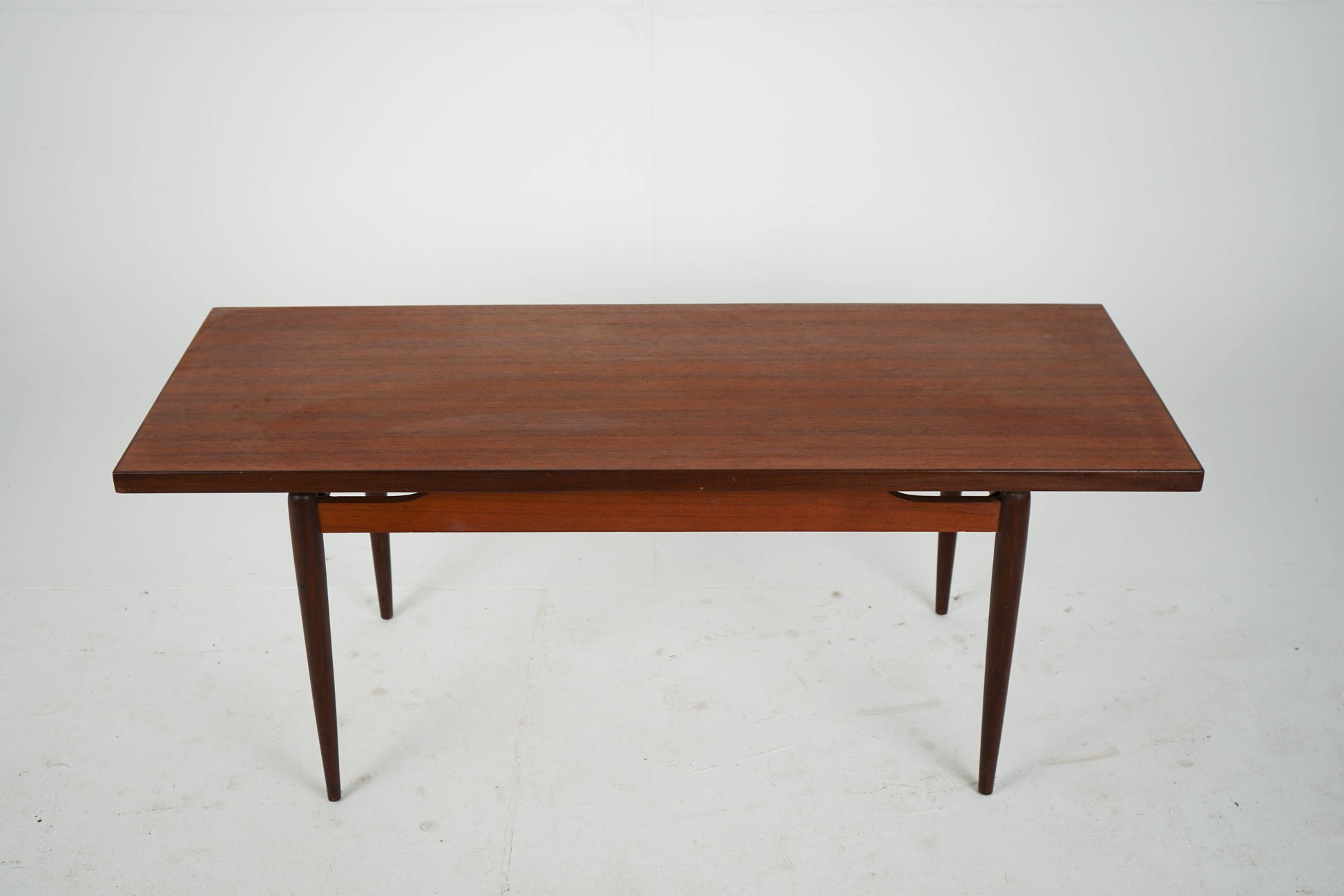 Vintage Couchtisch aus Teakholz Mid Century