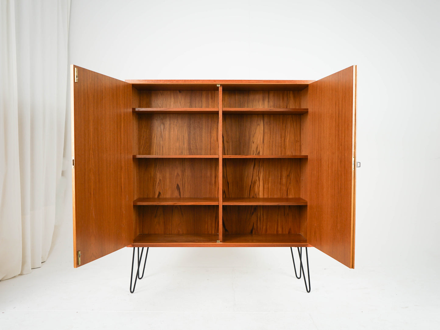 Vintage Teak Schrank Unikat Braun