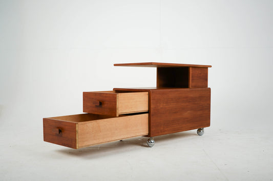 Vintage Couchtisch aus Teakrollbar mit 2 Schubladen und Ablage