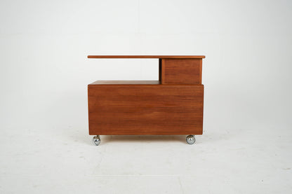 Vintage Couchtisch aus Teakrollbar mit 2 Schubladen und Ablage