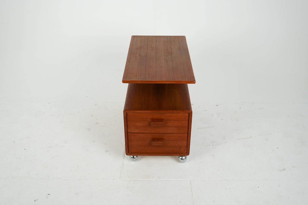 Vintage Couchtisch aus Teakrollbar mit 2 Schubladen und Ablage