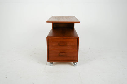 Vintage Couchtisch aus Teakrollbar mit 2 Schubladen und Ablage