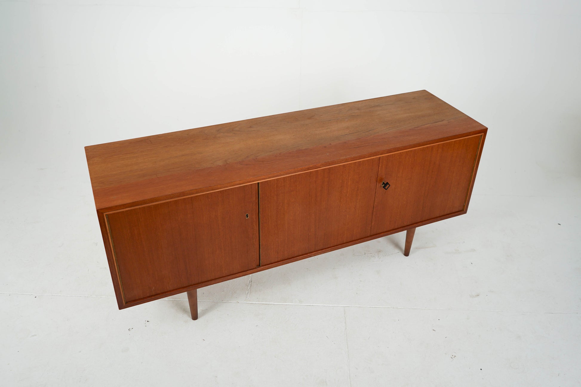 Vintage Sideboard Teak Vinyl-TV-Schrank
