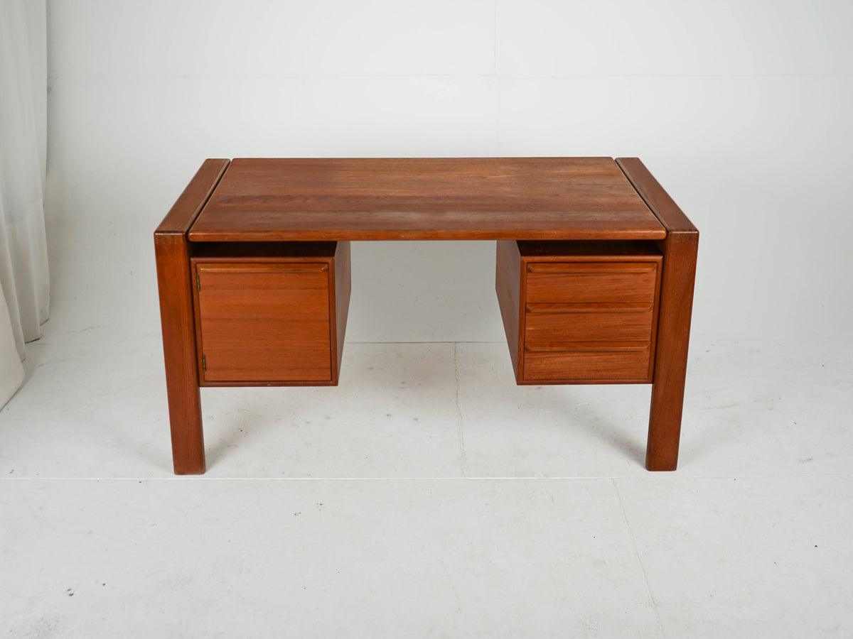 Vintage Teak Schreibtisch warmes Braun