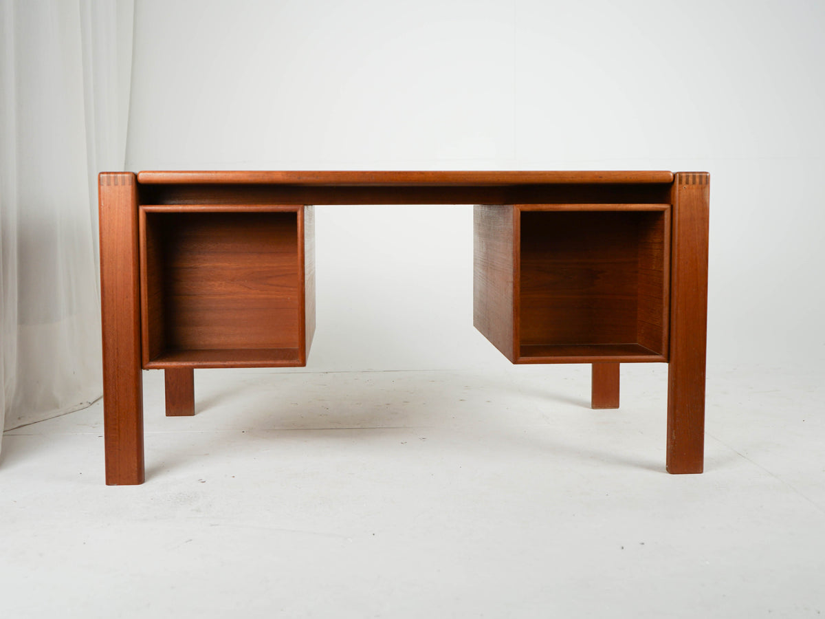 Vintage Teak Schreibtisch warmes Braun