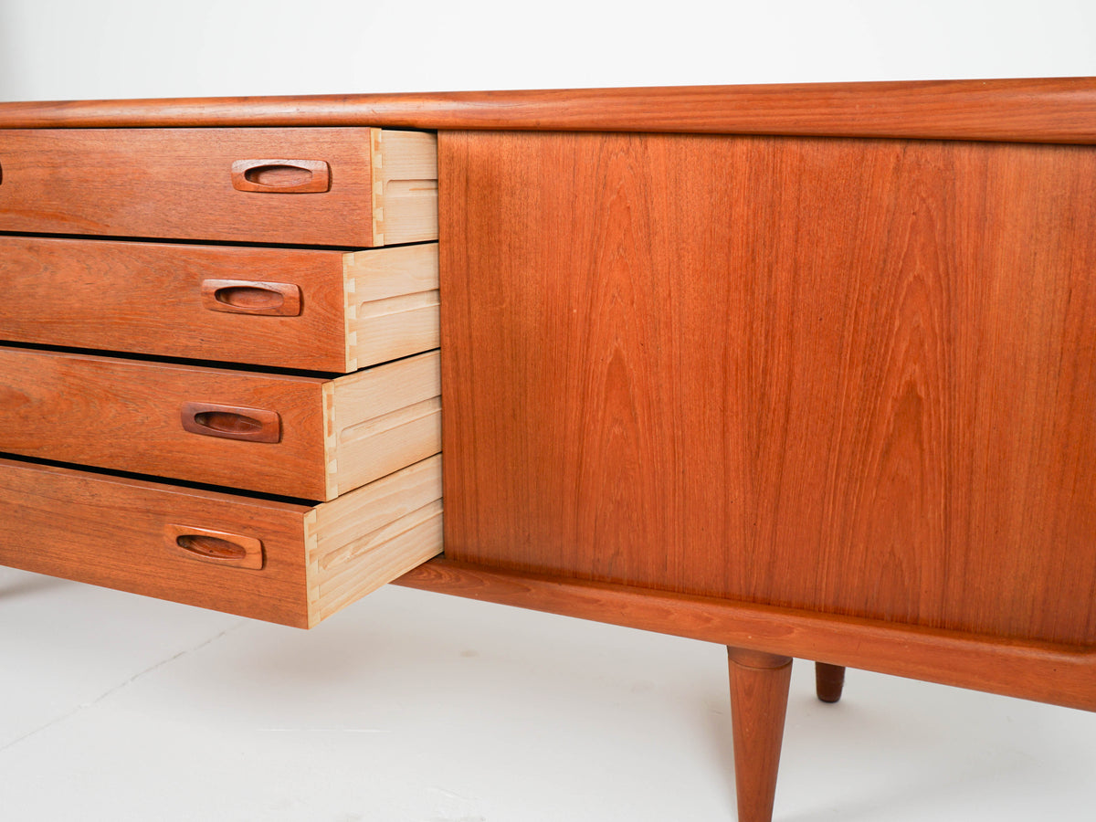 Vintage Sideboard von HP Hansen aus Teakholz