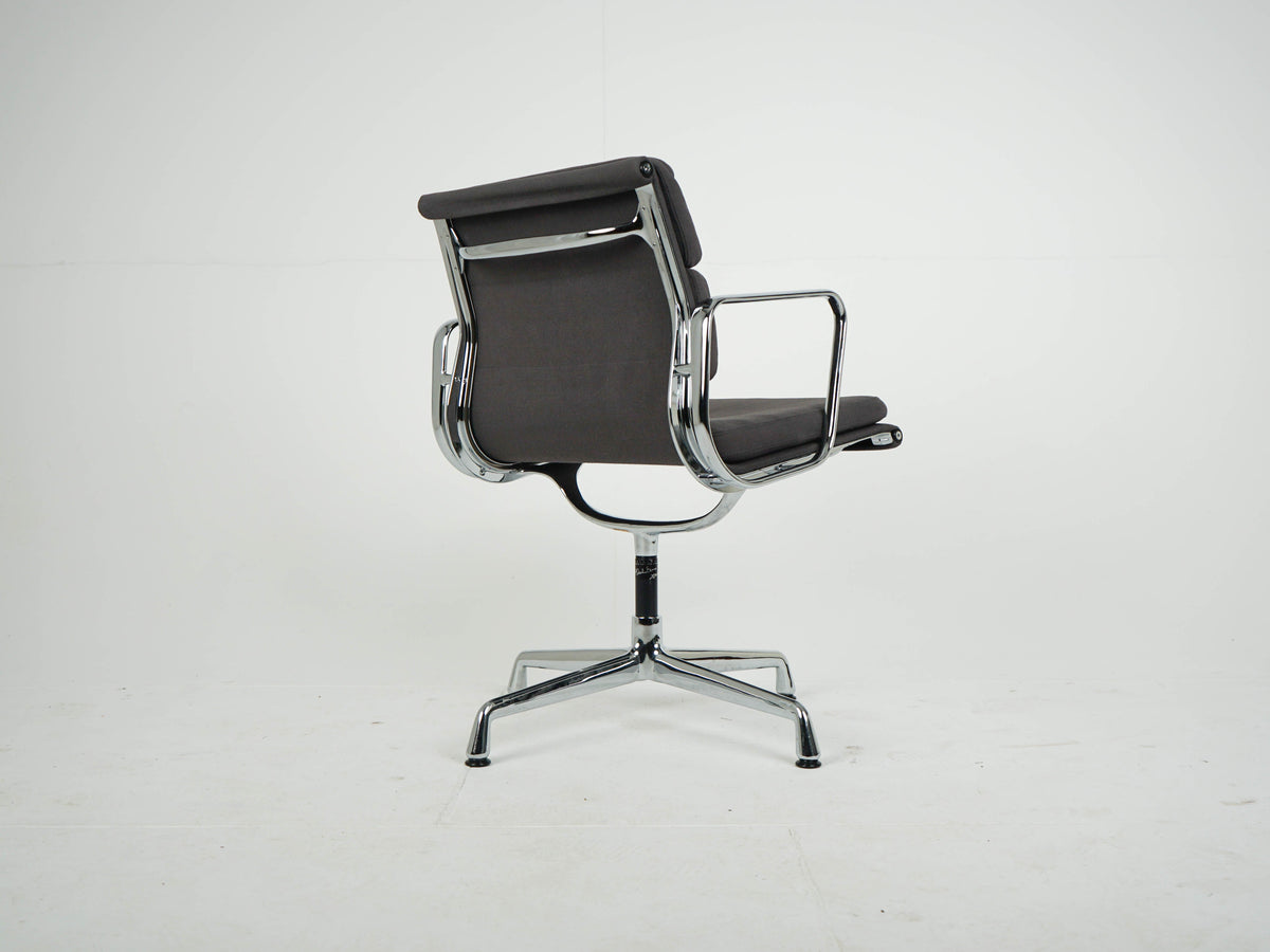 Vintage Stuhl EA208 Soft Pad von Charles und Ray Eames für Vitra Grau, Chrom
