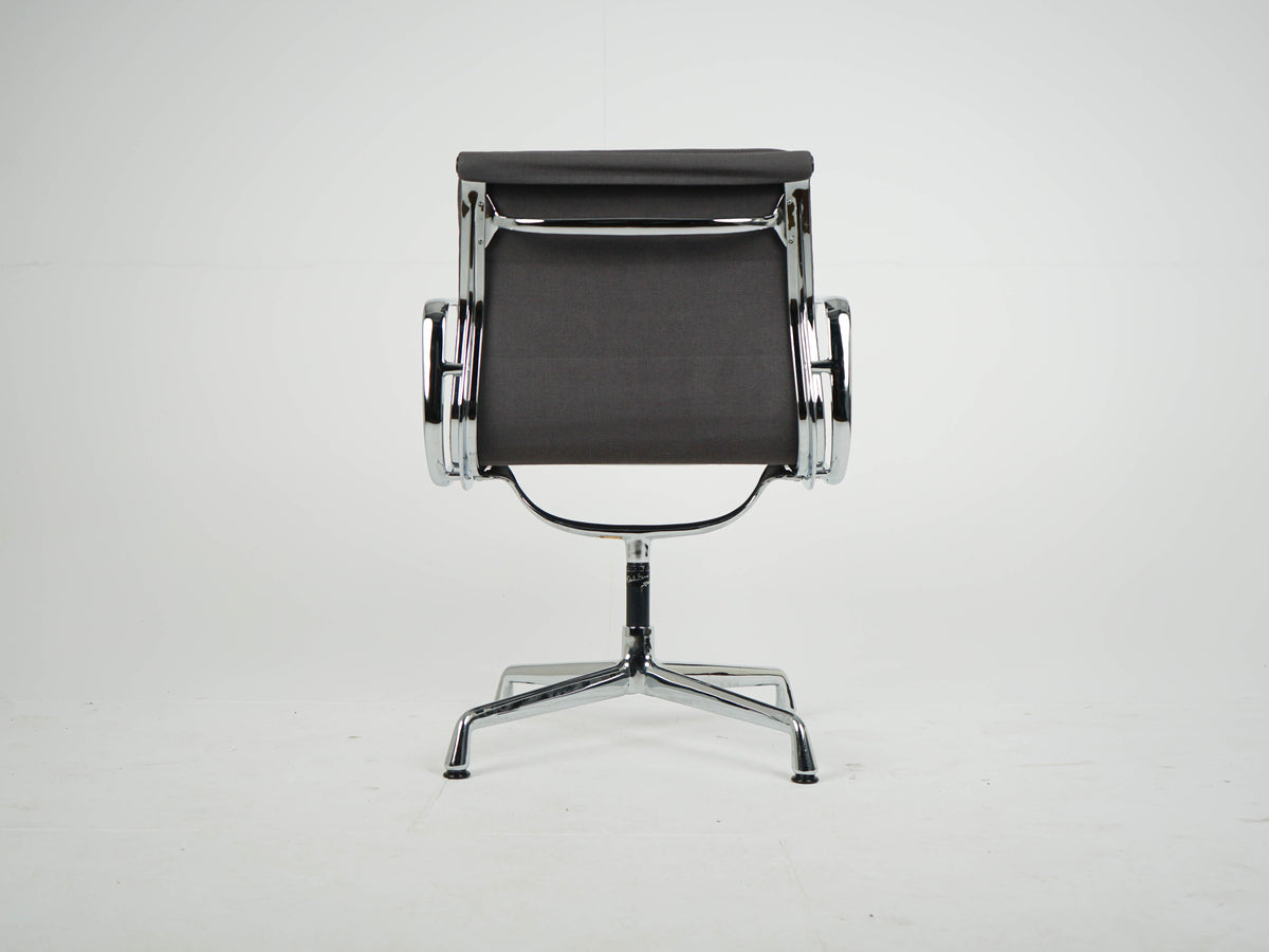 Vintage Stuhl EA208 Soft Pad von Charles und Ray Eames für Vitra Grau, Chrom