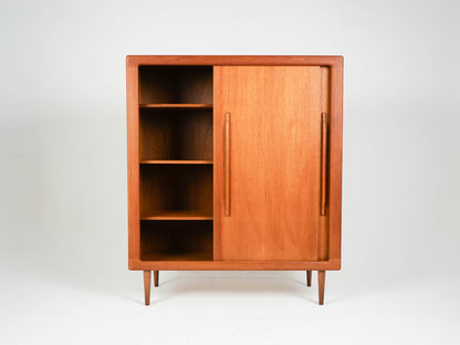 Vintage Teak Kleiderschrank von Dyrlund