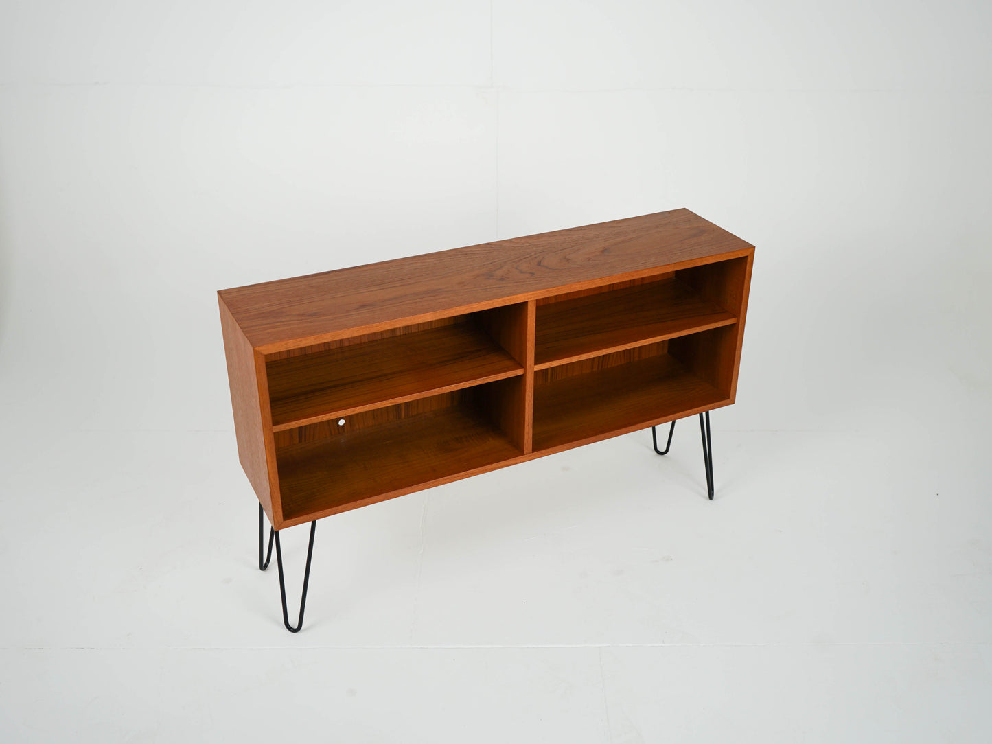 Vintage Sideboard Regal Anrichte Vinyl TV Schrank aus Teak, dänisch