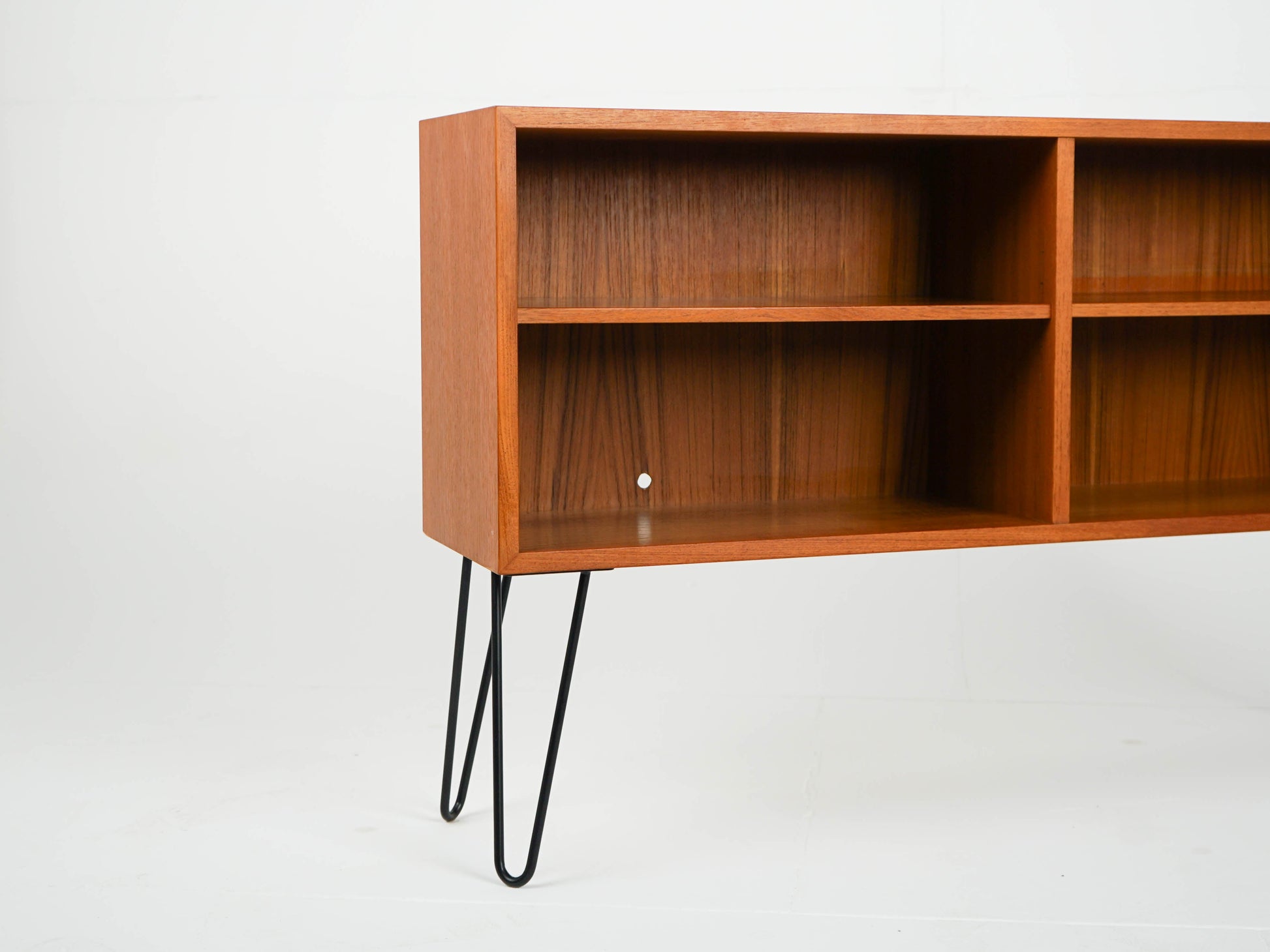 Vintage Sideboard Regal Anrichte Vinyl TV Schrank aus Teak, dänisch