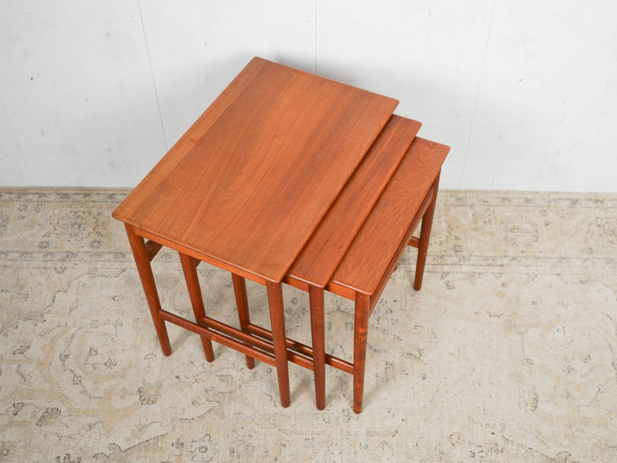 Vintage side table teak by Hans J. Wegner for Andreas Tuck
