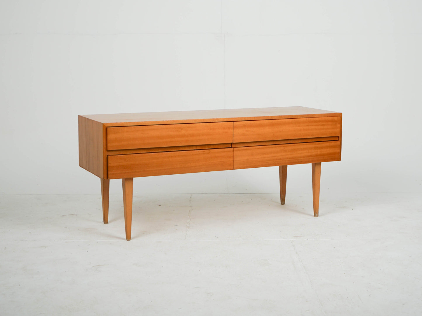 Vintage Teak Sideboard mit zwei Schubladen