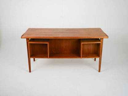 Vintage Schreibtisch von Peter Løvig Nielsen für Lovig Danish Design Teak