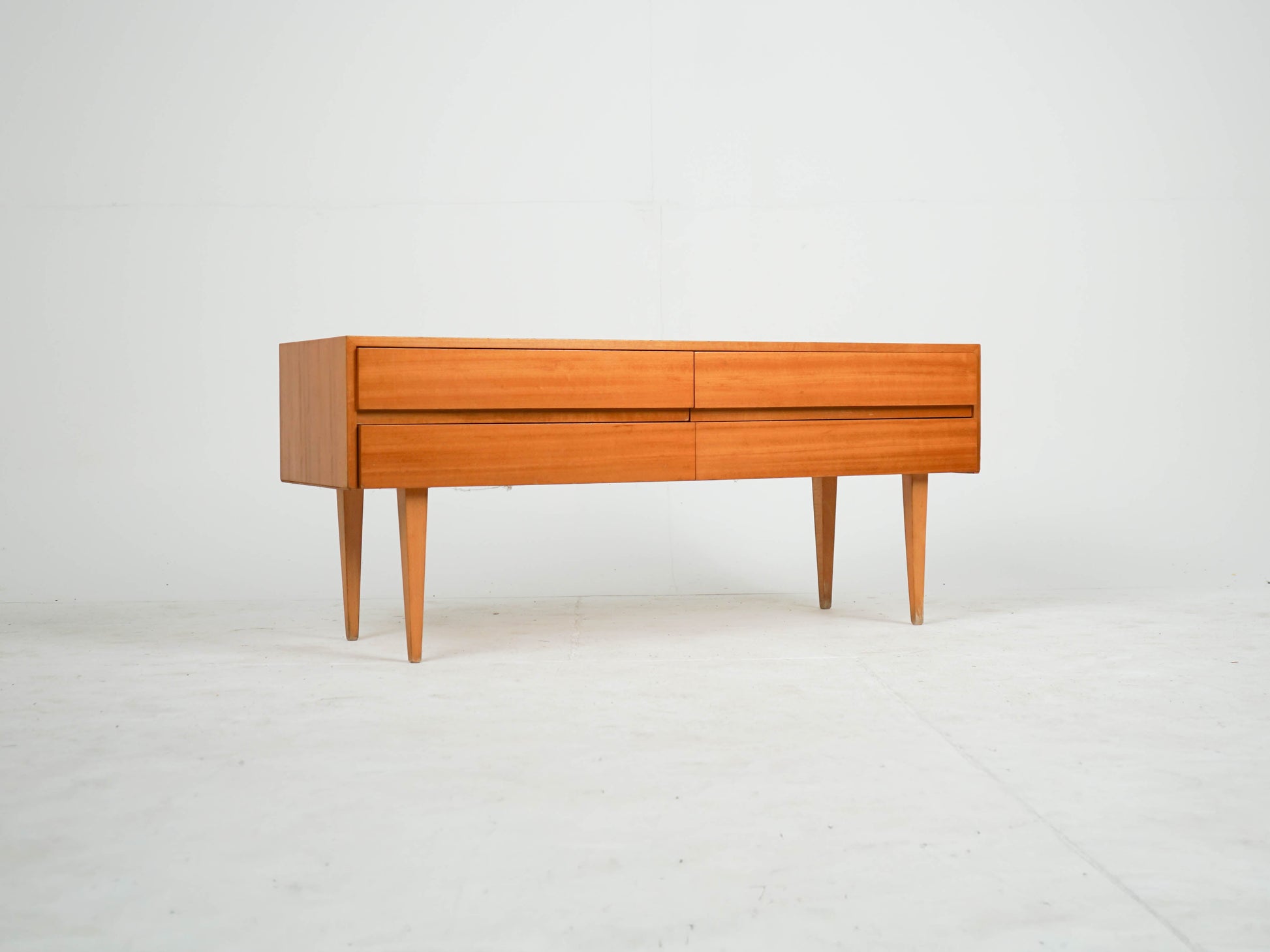 Vintage Teak Sideboard mit zwei Schubladen